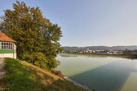 Gemeinde Marktl Landkreis Altötting Aussicht Innbrücke (Dirschl Johann) Deutschland AÖ